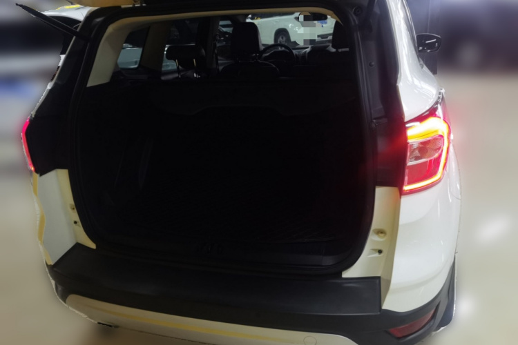 福特 翼虎 2017款 EcoBoost 245 四驱铂翼型中控内饰23