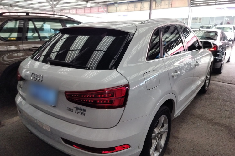 奥迪Q3 2018款 30周年年型 35 TFSI 时尚型车身外观6005