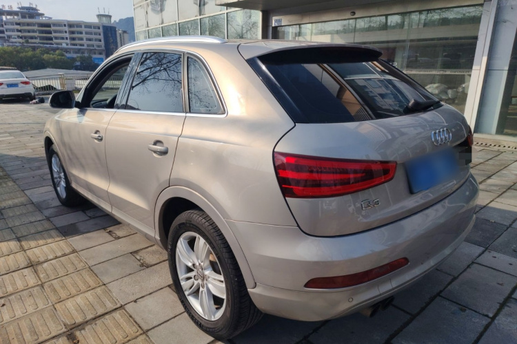 奥迪Q3 2013款 35 TFSI quattro 技术型车身外观4