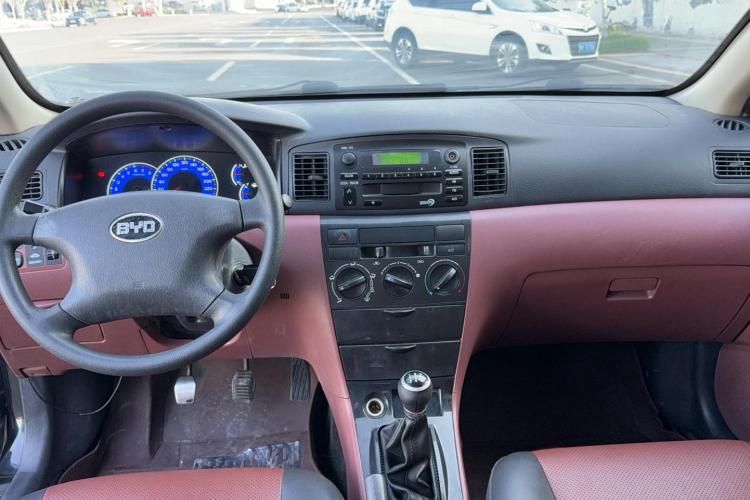 比亚迪F3 2018款 1.5L 手动经典型中控内饰12