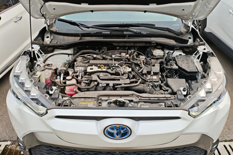 丰田 锋兰达 2023款 2.0L 智能电混双擎 尊贵版机舱底盘24