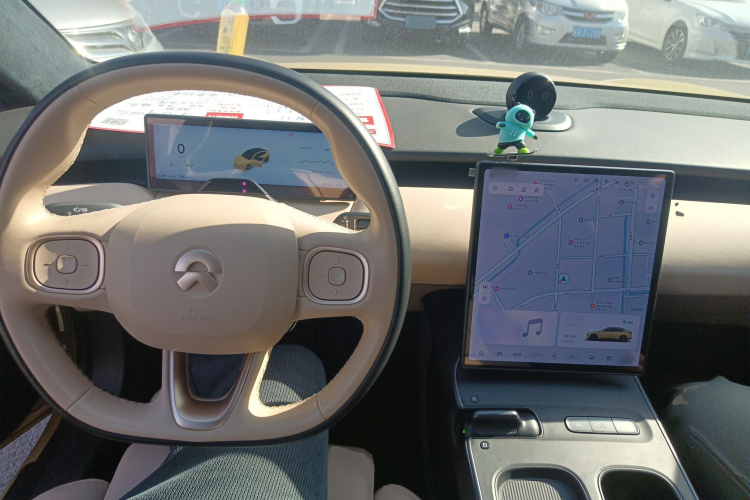 蔚来ET5 2022款 75kWh中控内饰7002