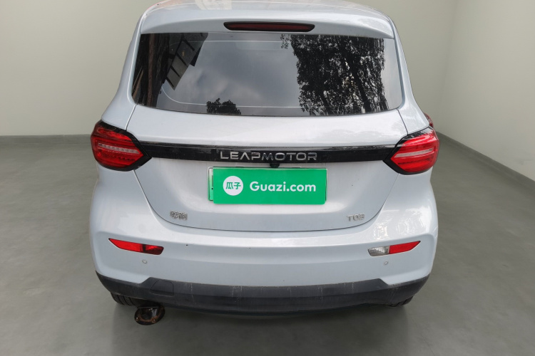 零跑汽车 零跑T03 2023款 200轻享版车身外观6