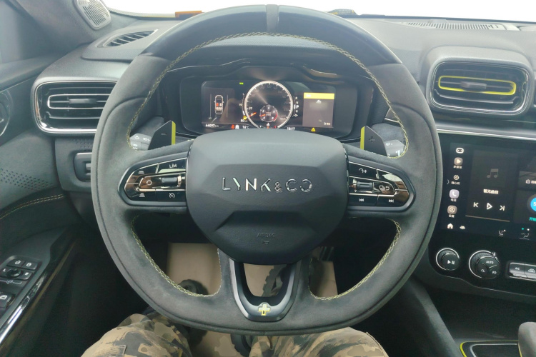 领克03 2019款 03+ 2.0TD 自动驭风版中控内饰13