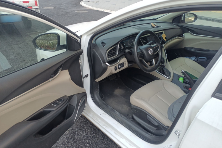 别克 英朗 2021款 典范 1.5L 自动精英型中控内饰20