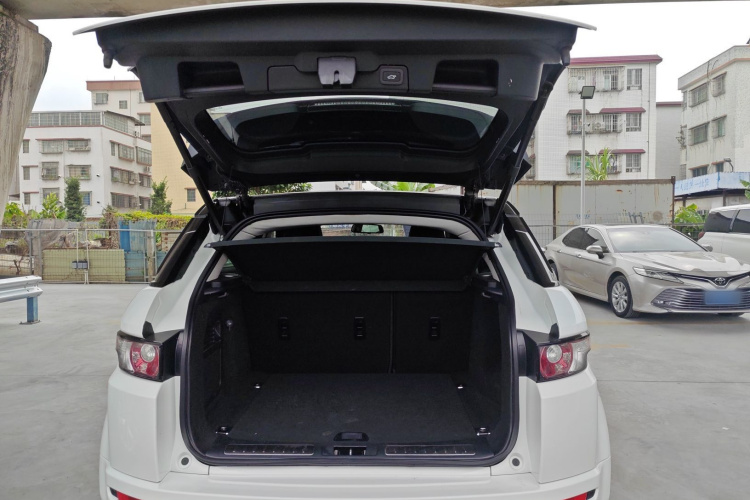 路虎 揽胜极光(进口) 2014款 2.0T 5门耀动版局部细节23