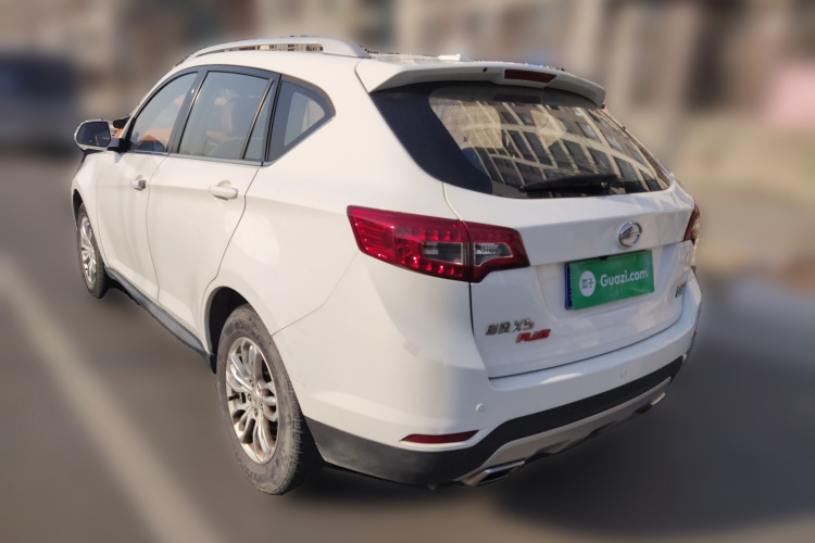 陆风X5 2016款 Plus 2.0T 自动创领版车身外观5