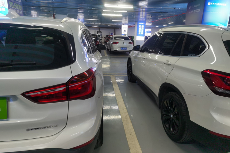 宝马X1 2019款 sDrive20Li 领先型车身外观9