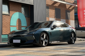 小鹏P7 2025款 702 长续航 Ultra