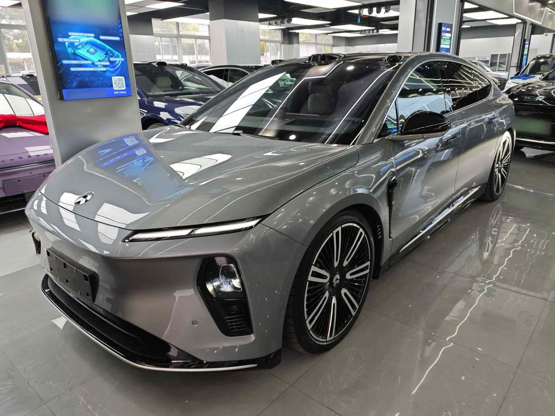 蔚来ET9 2025款 102kWh 签名版(2)