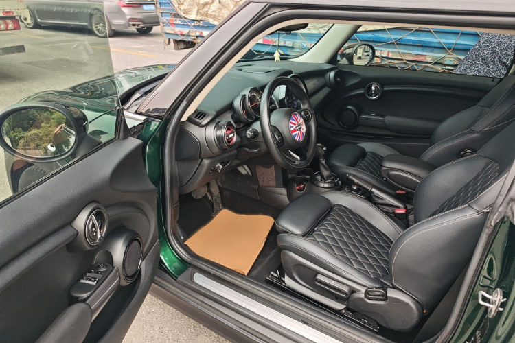 MINI 2016款 1.5T COOPER中控内饰7003