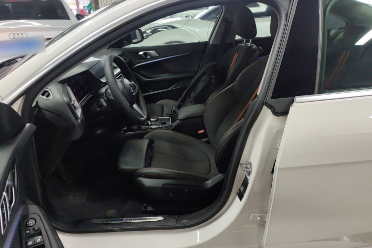 宝马2系(进口) 2021款 225i 四门轿跑车 M运动套装中控内饰19