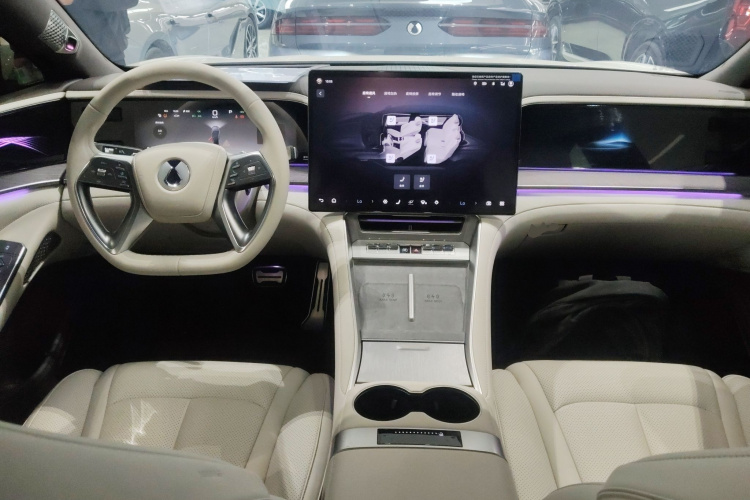 腾势Z9 2024款 1100km 四驱Max版中控内饰12