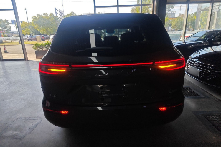 鸿蒙智行 问界M7 2024款 1.5T 后驱Plus版 5座车身外观6