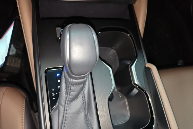 雷克萨斯ES 2025款 300h 臻享版局部细节18