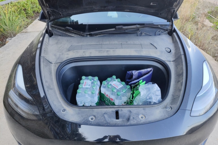 特斯拉 Model Y 2023款 后轮驱动版局部细节24