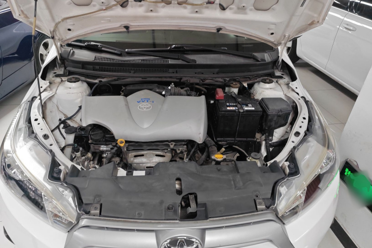 丰田 YARiS L 致炫 2015款 1.5G 自动炫动天窗特别版机舱底盘24
