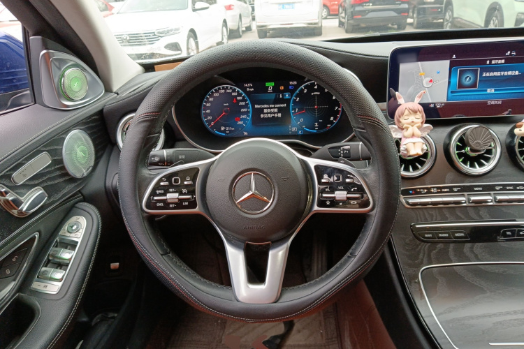 奔驰C级 2019款 C 260 L 运动版局部细节13