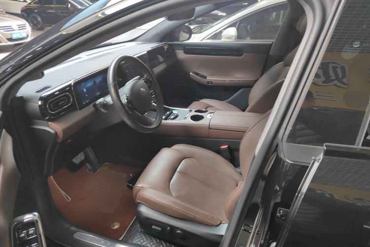 零跑汽车 零跑C01 2023款 630四驱性能版中控内饰19