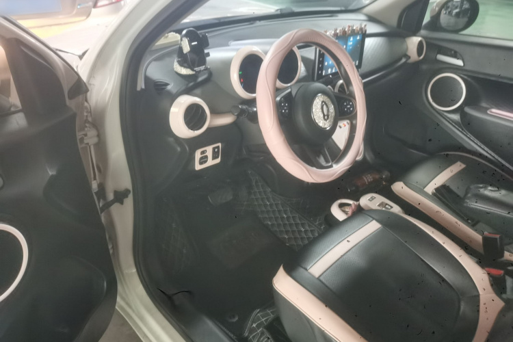 欧拉黑猫 2022款 301km 萌宠版 磷酸铁锂中控内饰7003