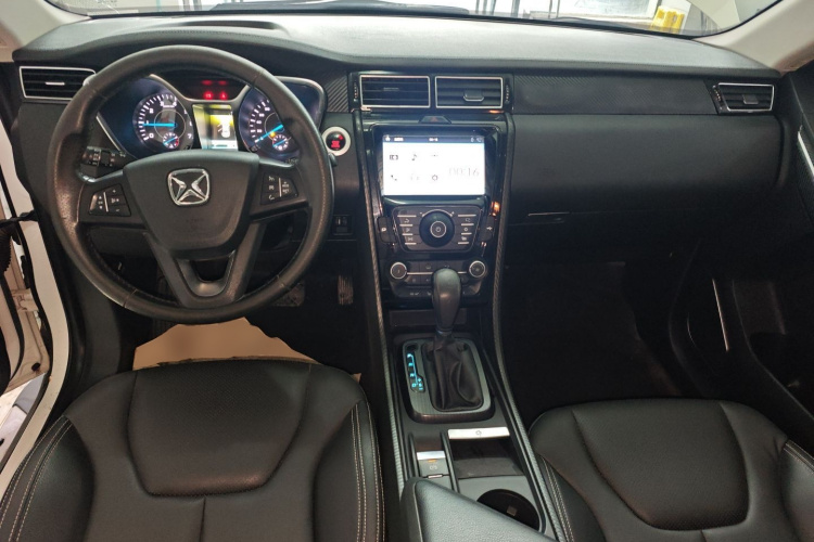 江铃 驭胜S330 2016款 1.5L GTDi 自动两驱尊贵版中控内饰12