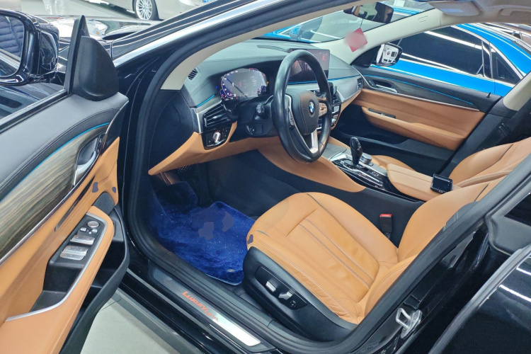 宝马6系GT 2021款 630i 豪华设计套装中控内饰7003