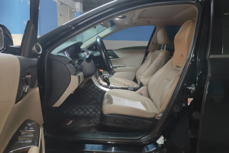 本田 雅阁 2014款 2.4L EX 豪华版中控内饰20