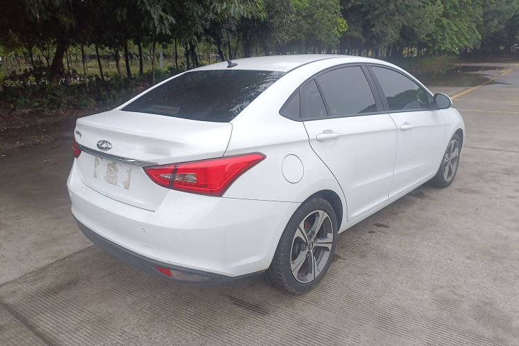 奇瑞 艾瑞泽5 2019款 改款PRO 1.5L 手动青春版 国VI车身外观7