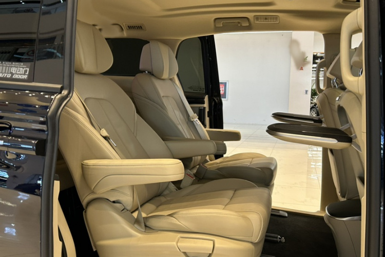 别克GL8 2023款 ES陆尊 尊享型中控内饰7003