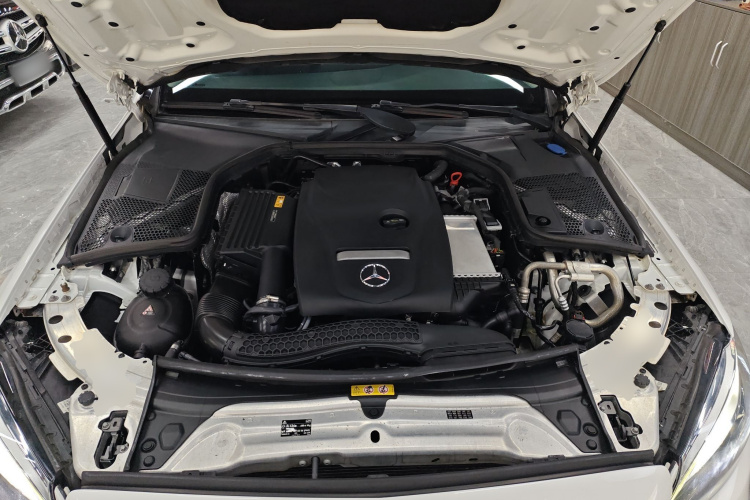 奔驰C级 2019款 C 180 L 时尚型运动版机舱底盘24