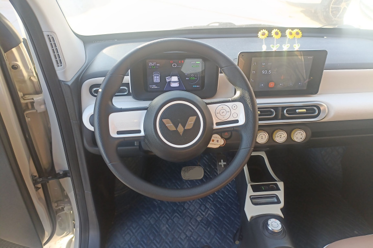 五菱汽车 宏光MINIEV 2024款 第三代 170km中控内饰13