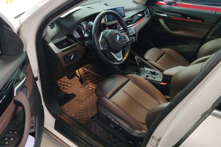 宝马X1 2020款 sDrive20Li 时尚型中控内饰20