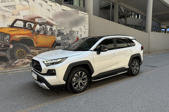 丰田 RAV4荣放 2023款 2.0L CVT四驱探险Plus版