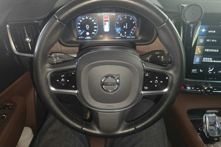 沃尔沃S90 2021款 B5 智远豪华版中控内饰13