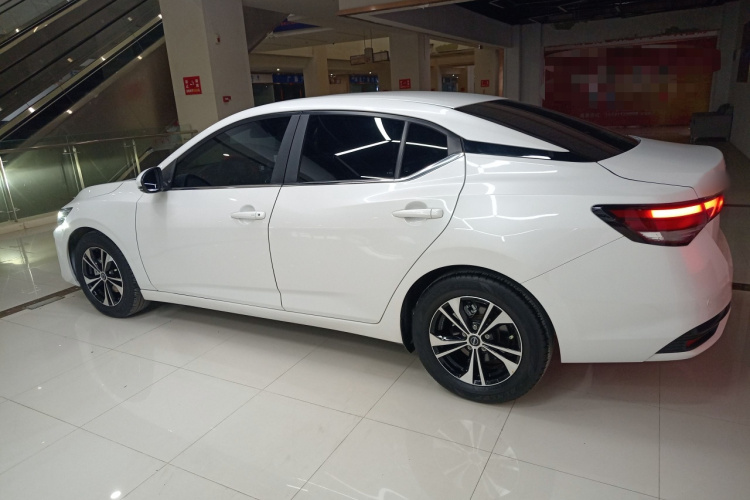 日产 轩逸 2023款 1.6L CVT悦享版车身外观4