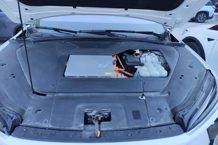 蔚来ES6 2019款 420KM 运动版机舱底盘24