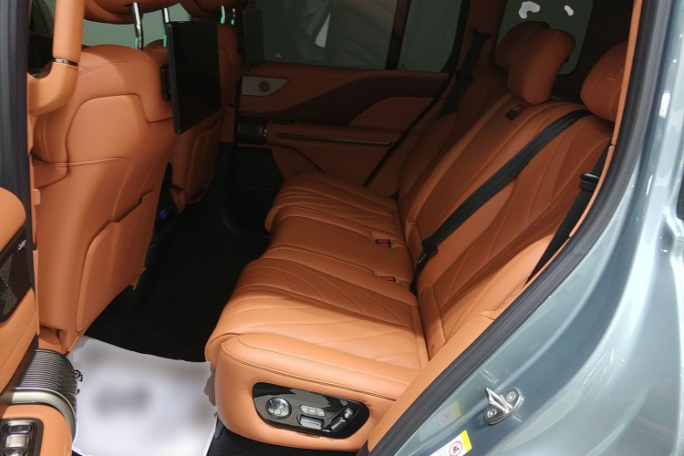 仰望U8 2023款 豪华版中控内饰21