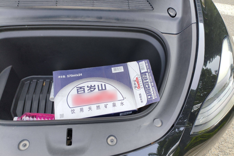 特斯拉 Model Y 2021款 Performance高性能全轮驱动版局部细节9007