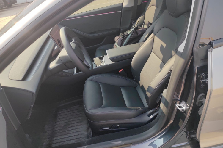 特斯拉 Model 3 2023款 长续航全轮驱动版局部细节19