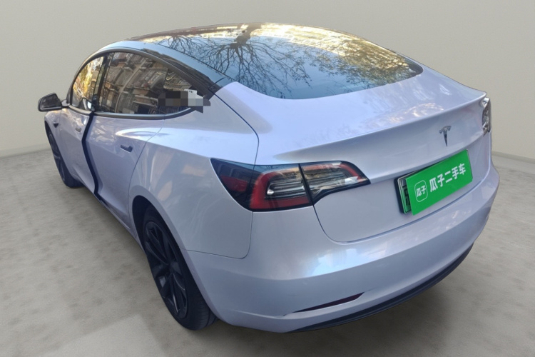 特斯拉 Model 3 2022款 后轮驱动版车身外观5