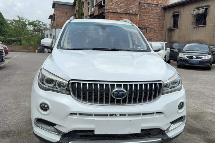 SWM斯威汽车 SWM斯威X7 2016款 1.5T 手动豪华型 7座车身外观2