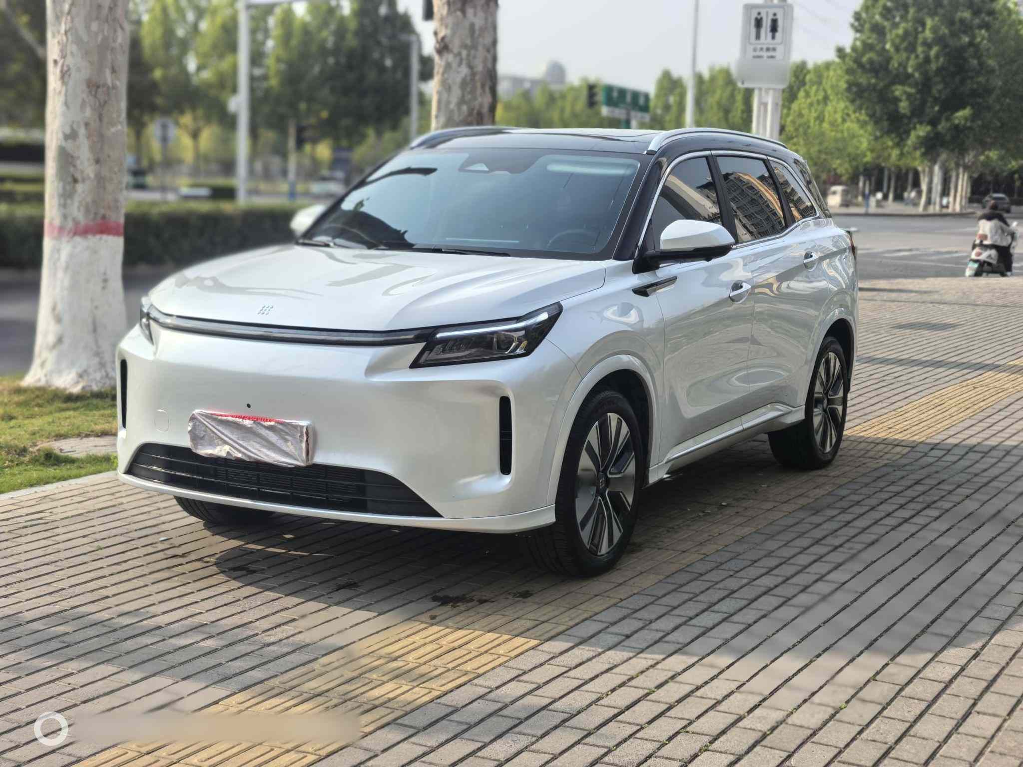 蓝电E5 PLUS 2025款 165km 长续航版 7座(1)