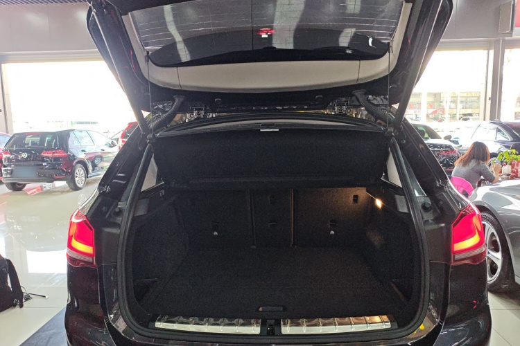 宝马X1 2022款 sDrive25Li 领先型机舱底盘23