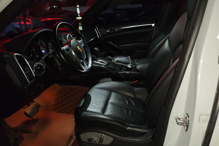 保时捷 2014款 Cayenne Platinum Edition 3.0T中控内饰19