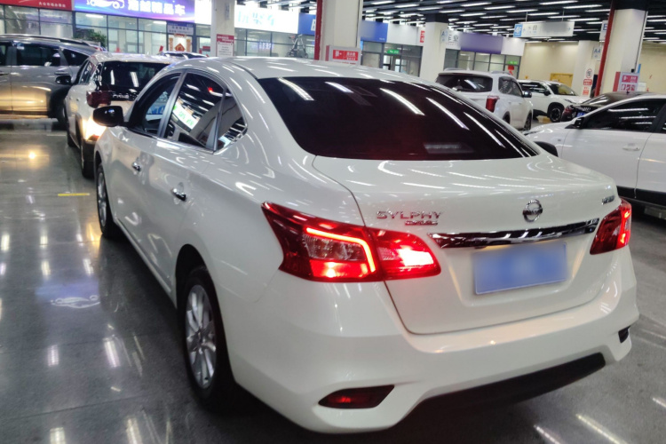 日产 轩逸 2024款 经典 1.6XL CVT豪华版车身外观4