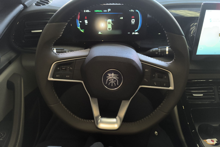 比亚迪 秦PLUS 2024款 荣耀版 DM-i 55KM领先型中控内饰13