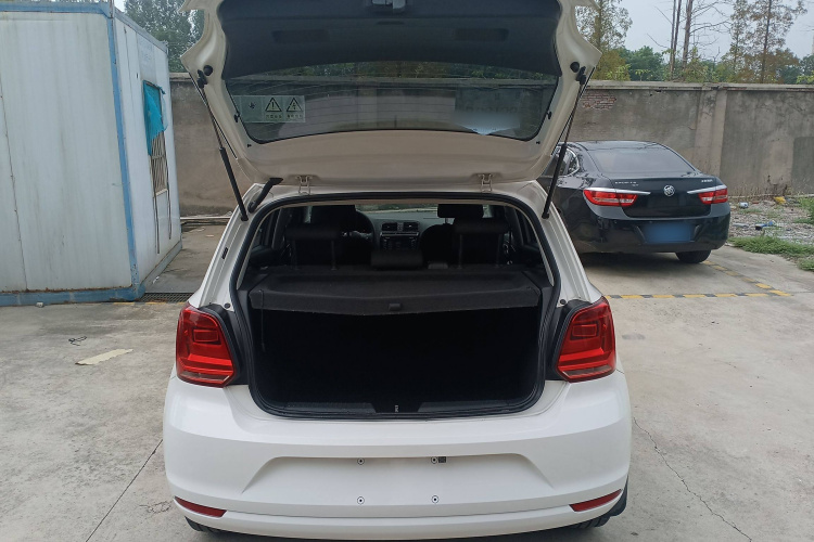 大众 Polo 2016款 1.4L 手动风尚型中控内饰23