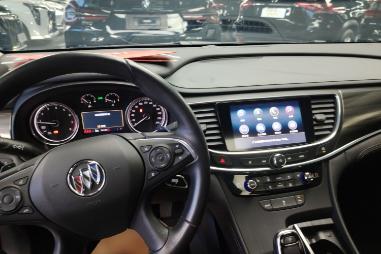 别克 君越 2022款 652T 豪华型中控内饰12