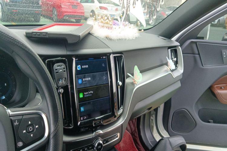 沃尔沃XC60 2023款 B5 四驱智逸豪华版中控内饰12