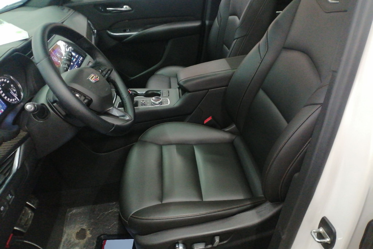 凯迪拉克XT4 2018款 28T 四驱领先运动型中控内饰19
